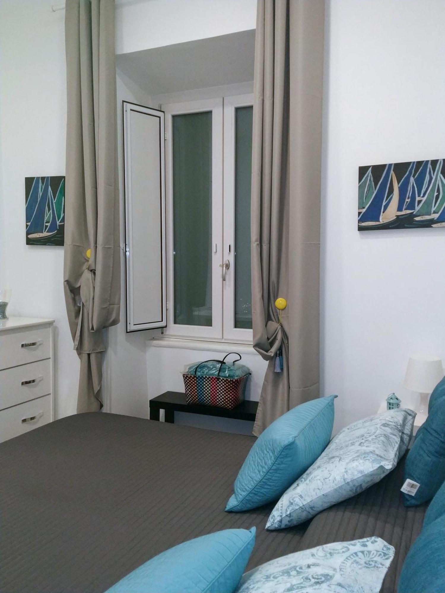 Margherita'S Apartment Salerno Ngoại thất bức ảnh