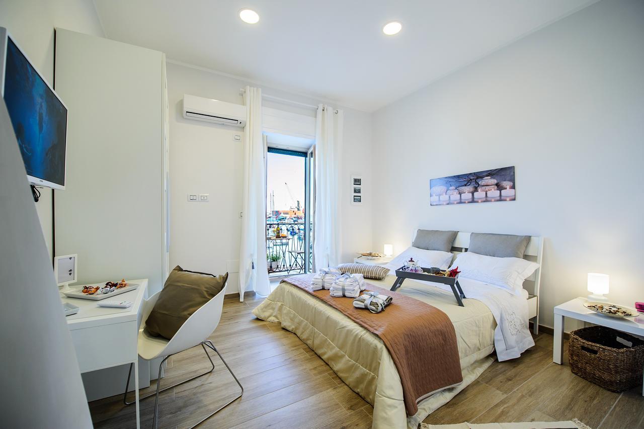 Margherita'S Apartment Salerno Ngoại thất bức ảnh