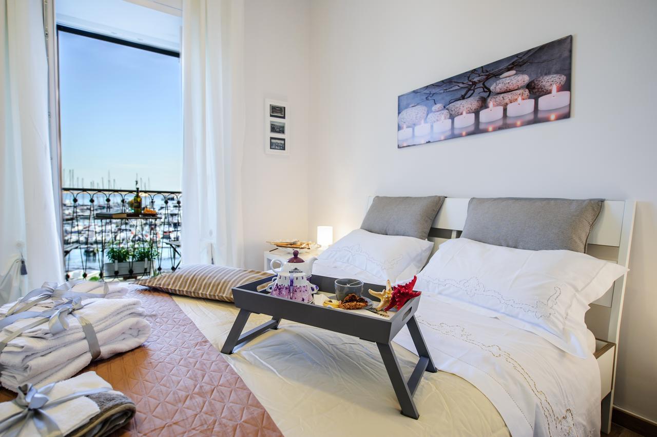 Margherita'S Apartment Salerno Ngoại thất bức ảnh