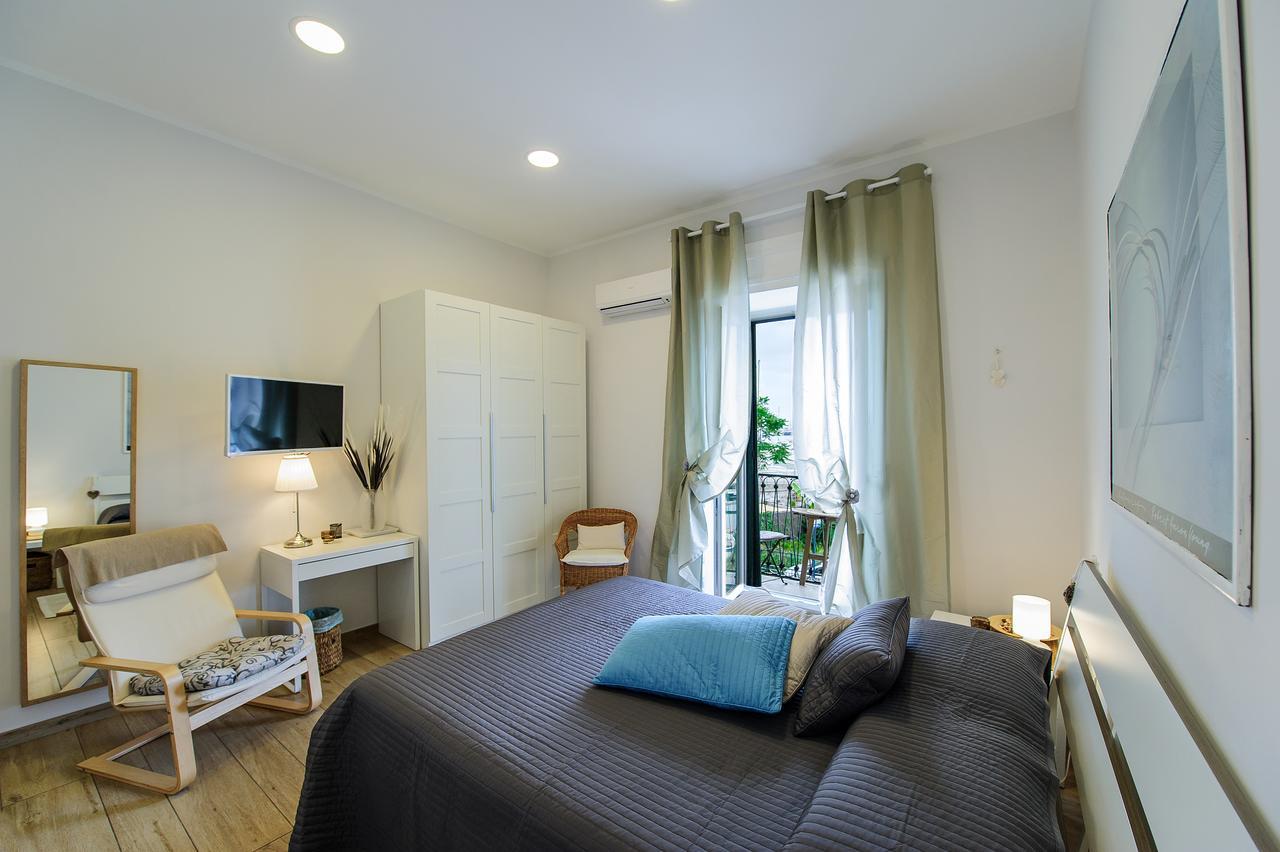 Margherita'S Apartment Salerno Ngoại thất bức ảnh