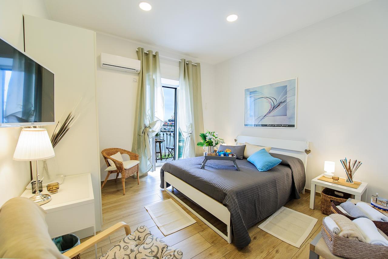 Margherita'S Apartment Salerno Ngoại thất bức ảnh